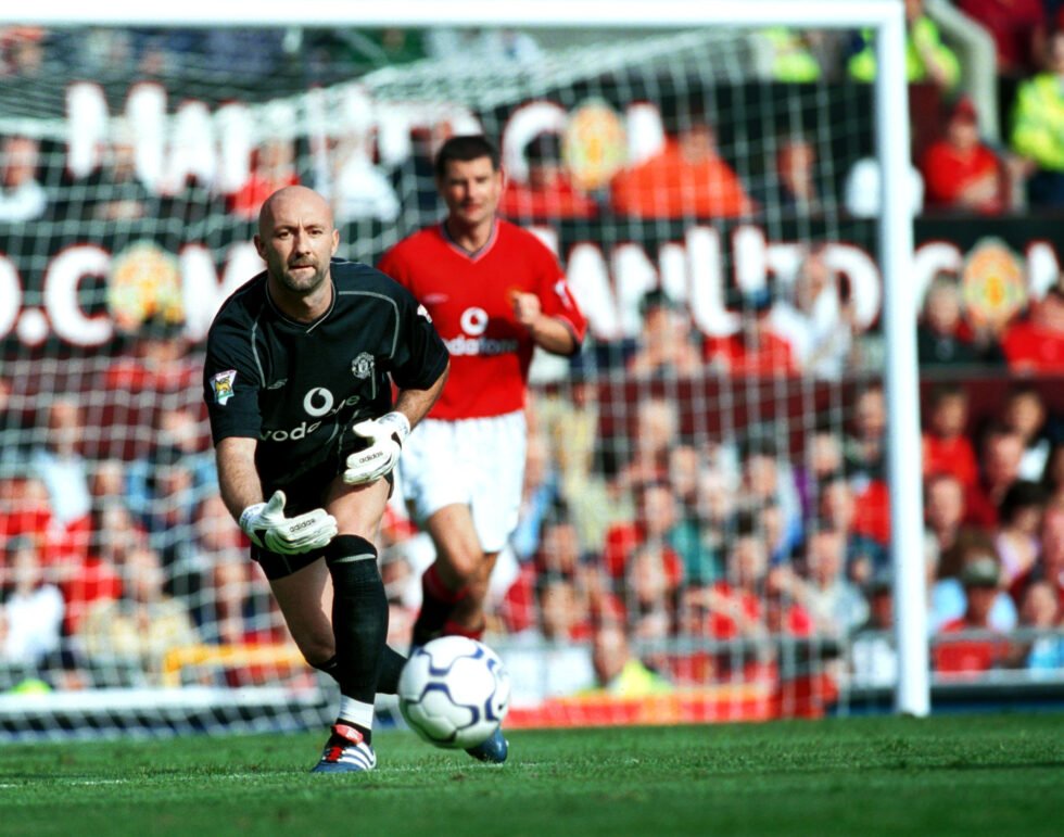Top 5 Manchester United Goalkeepers With Most Clean Sheets Of All time Fabian Barthez
