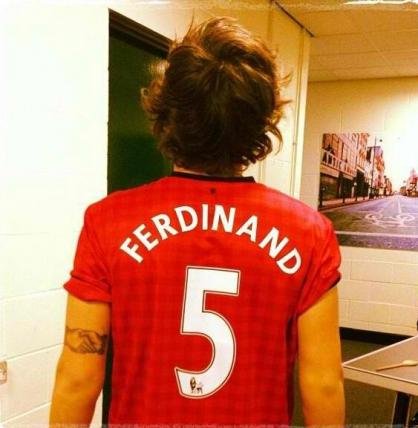Top 10 Famous Manchester United Fans Harry Styles