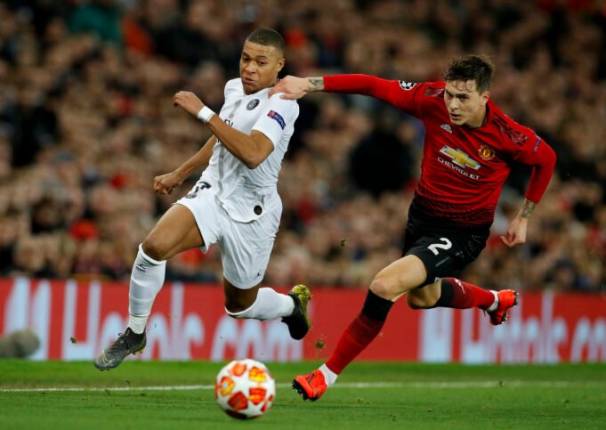 Victor Lindelof Is Ready To Stop Kylian Mbappe