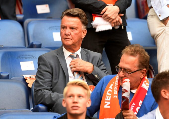 Louis Van Gaal Hits Out At Manchester United Chairman