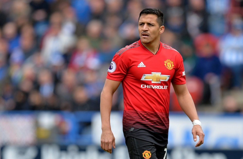 Manchester United hold talks with AS Roma over Alexis Sanchez
