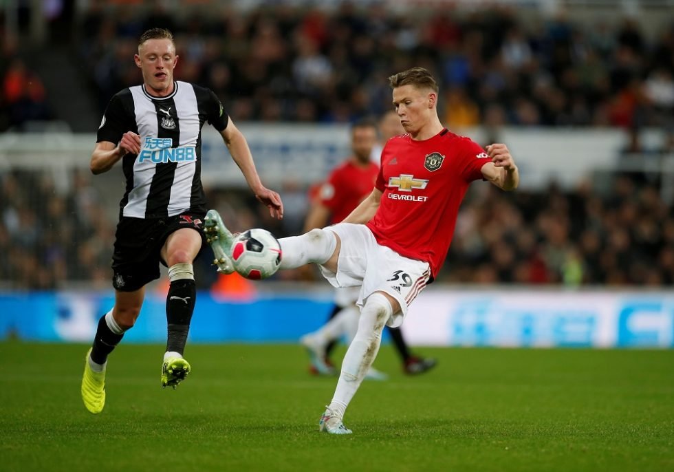 Solskjaer: Scott McTominay with possible knee ligament injury
