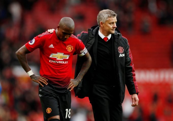 Ashley Young set to complete Inter Milan move from Manchester United