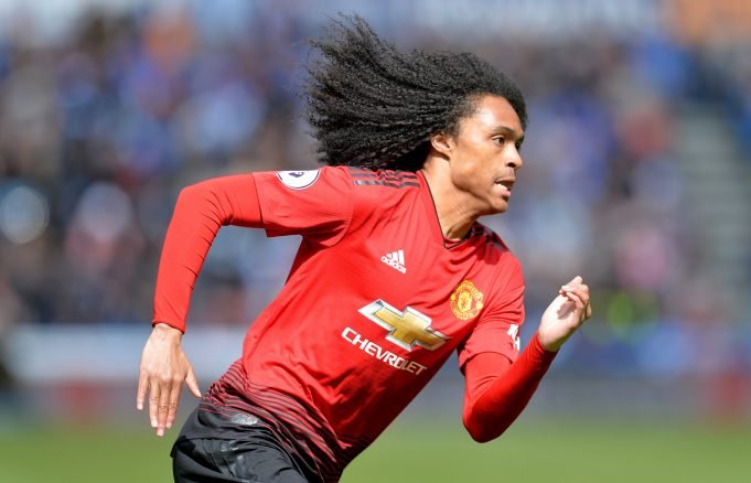 Tahith Chong signs new Manchester United deal until 2022