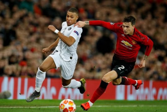Kylian Mbappe sends message to Manchester United