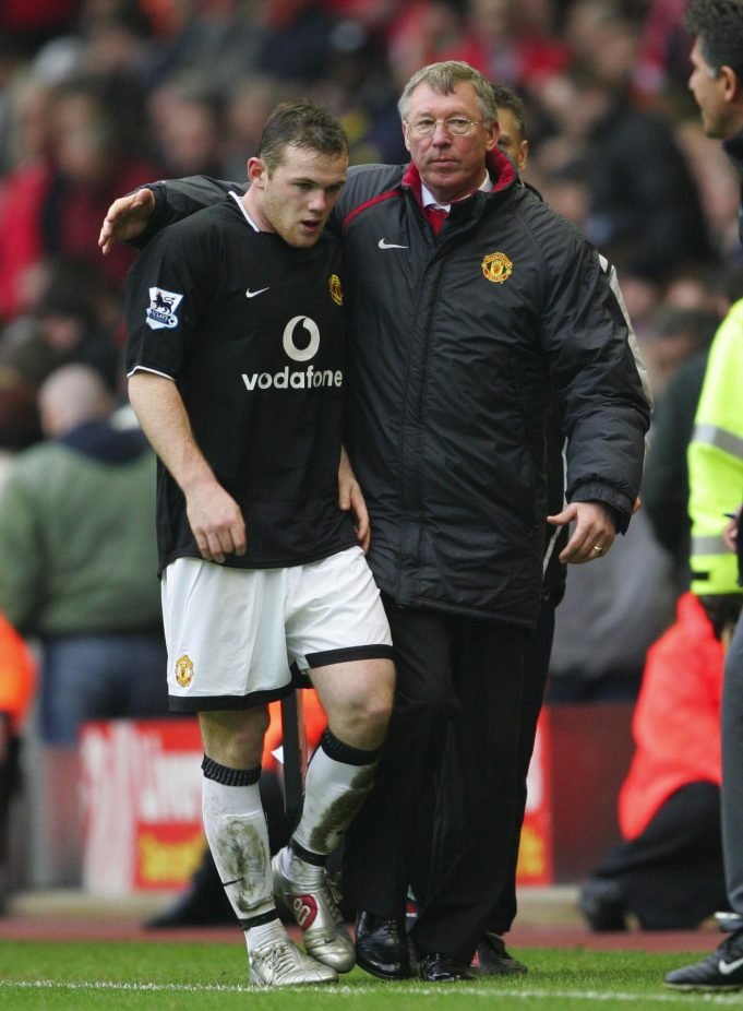 Rooney won't imitate his former boss Sir Alex Ferguson