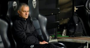 Mourinho: 'Man United managers are not expected to win trophies'