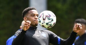 Man United target refuses to leave Ajax this summer