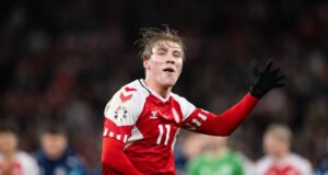 Rasmus Hojlund on Manchester United summer links