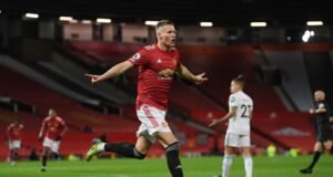 Scott McTominay told to leave club by Ten Hag